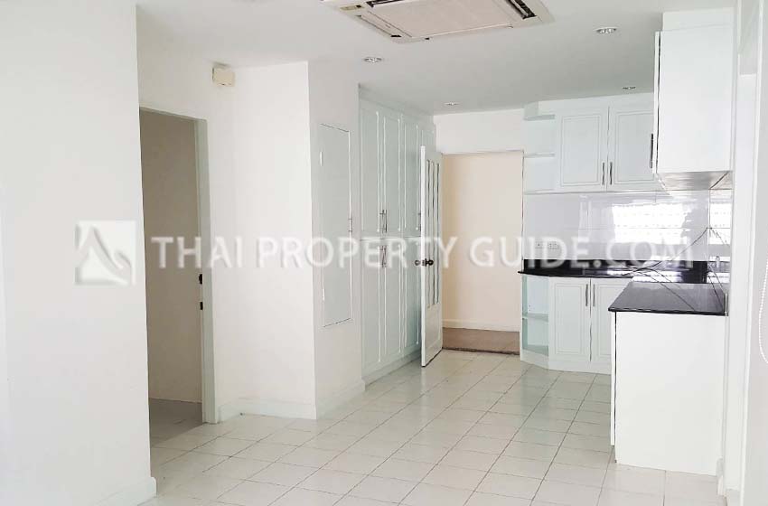 House with Private Pool in Nichada Thani 